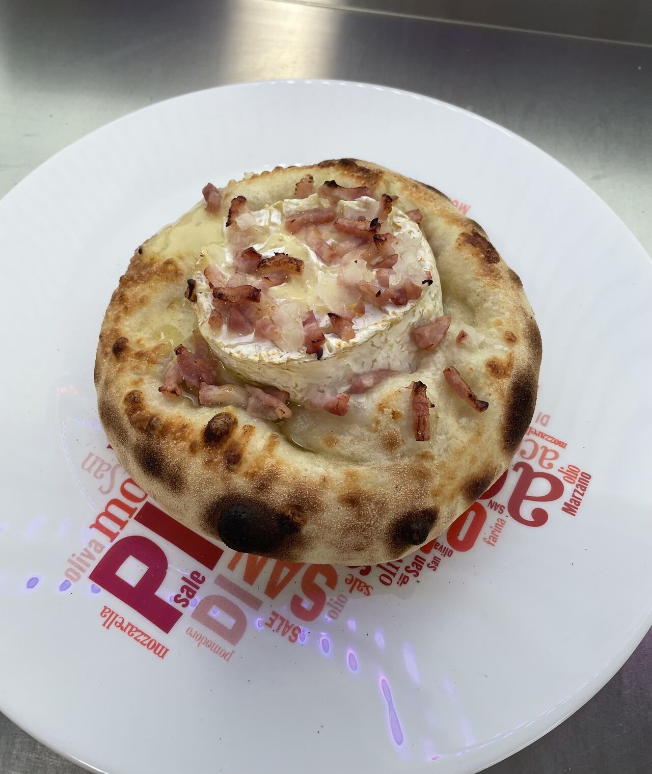 NOUVEAUTE !! un concept original ou votre pâte entoure votre camembert