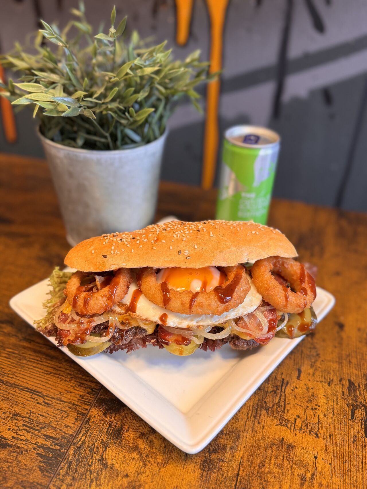 Long Western BBQ Burger