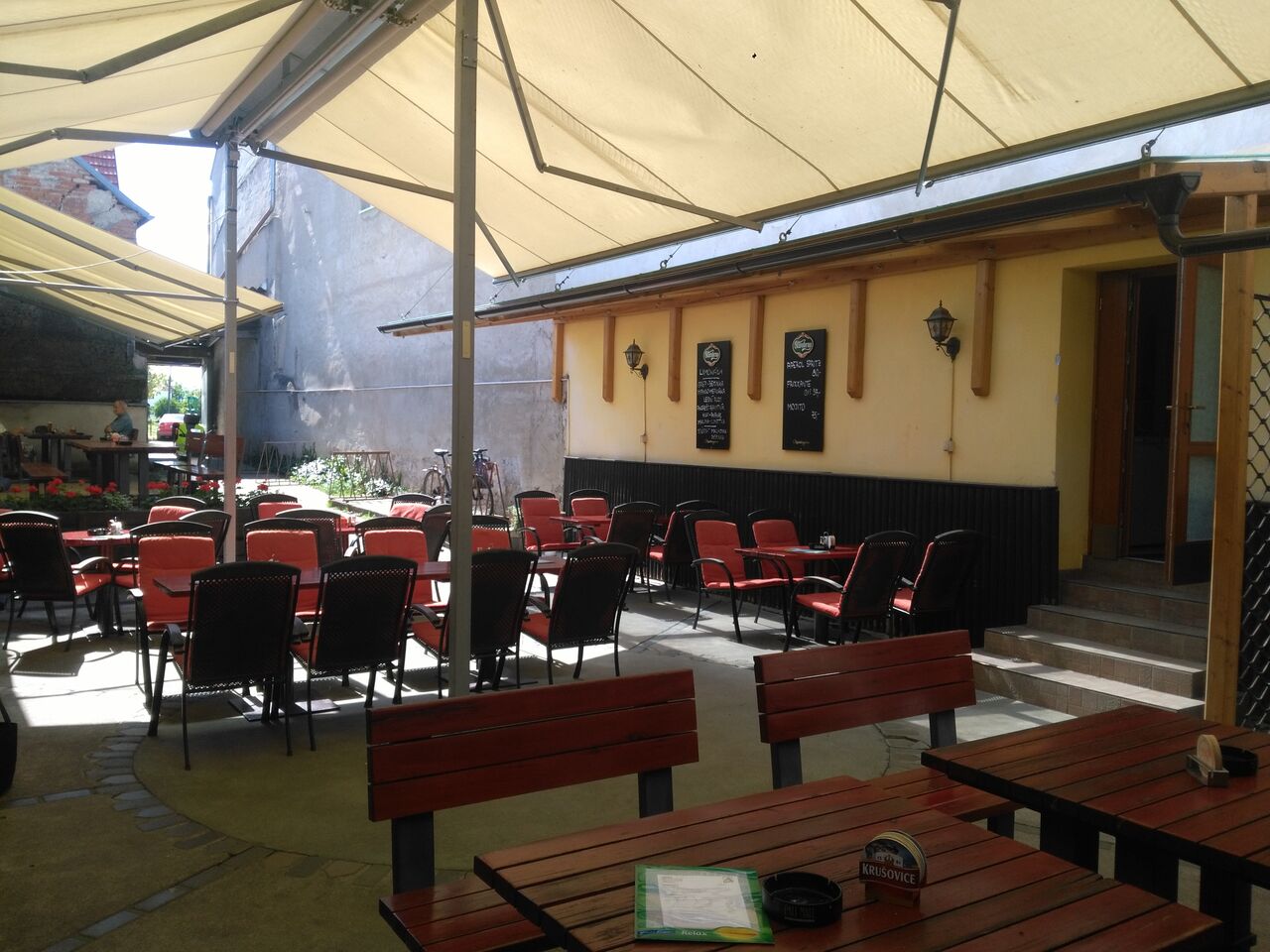 Zahradka s kapacitou 50 osob