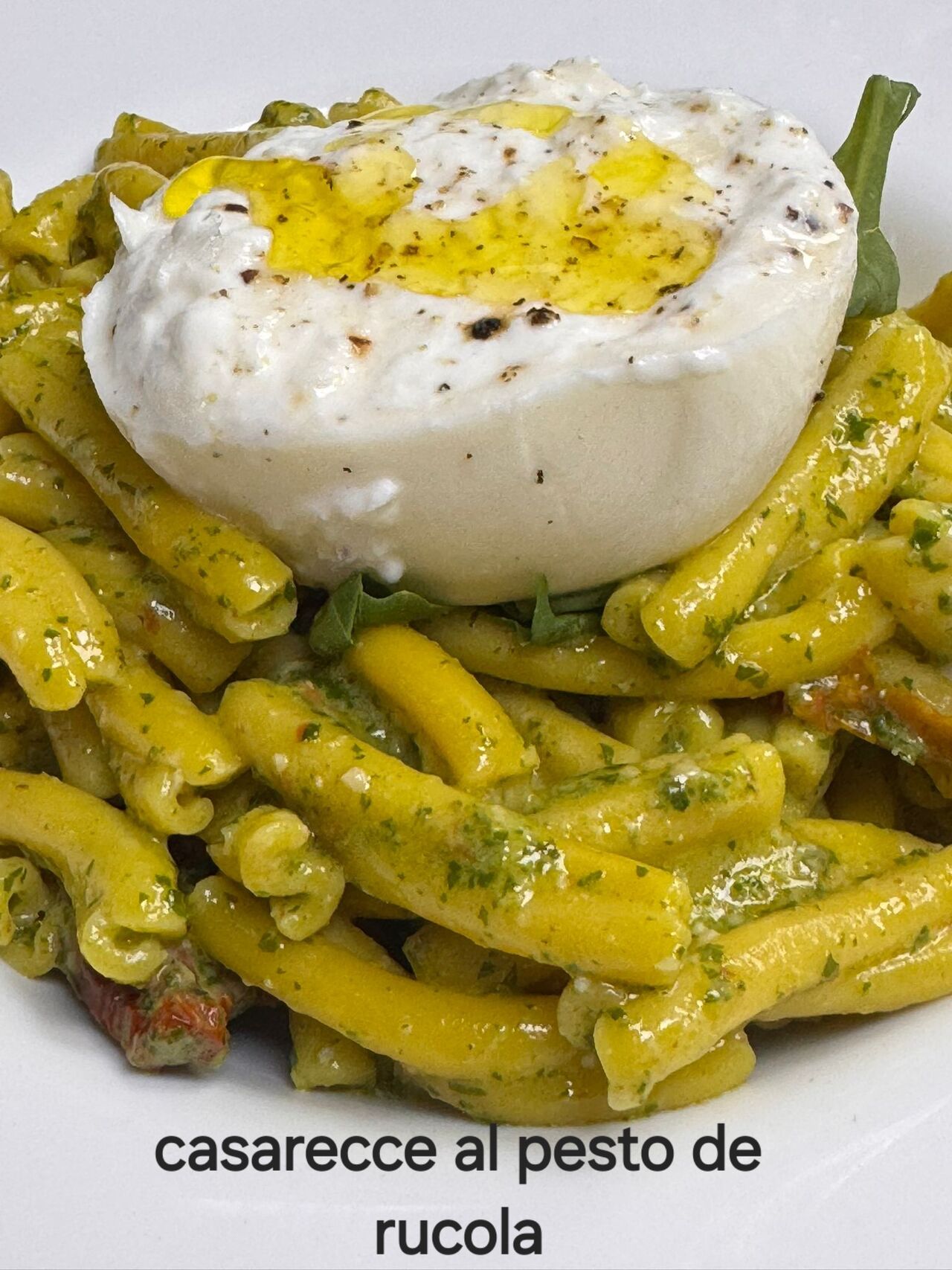 CASARECCE AL PESTO DE RUCOLA