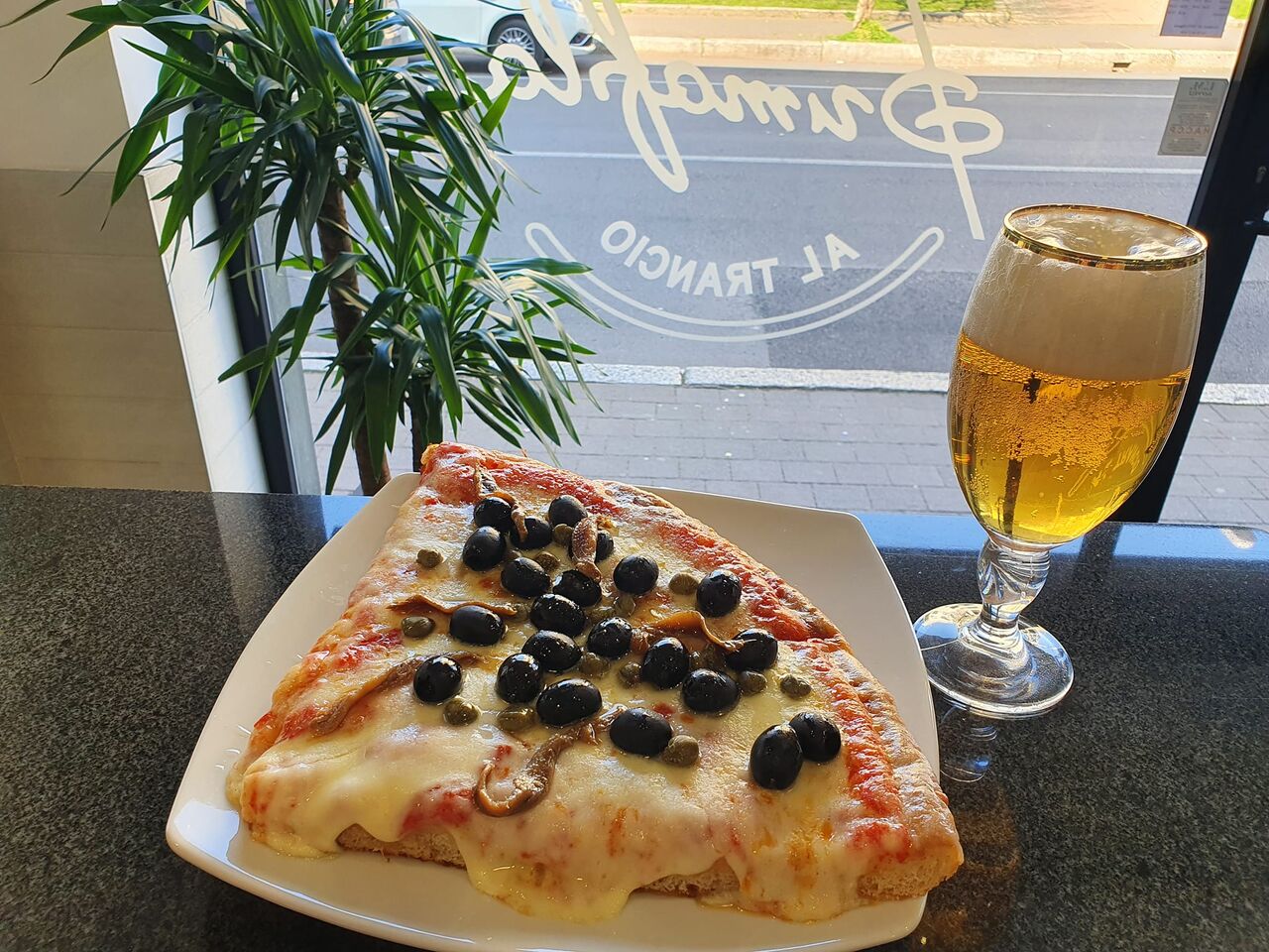 SICILIANA (Olive, capperi e acciughe)