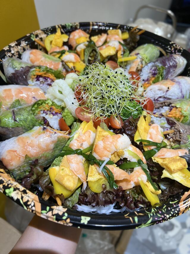 Plateau des frais rouleaux printemps