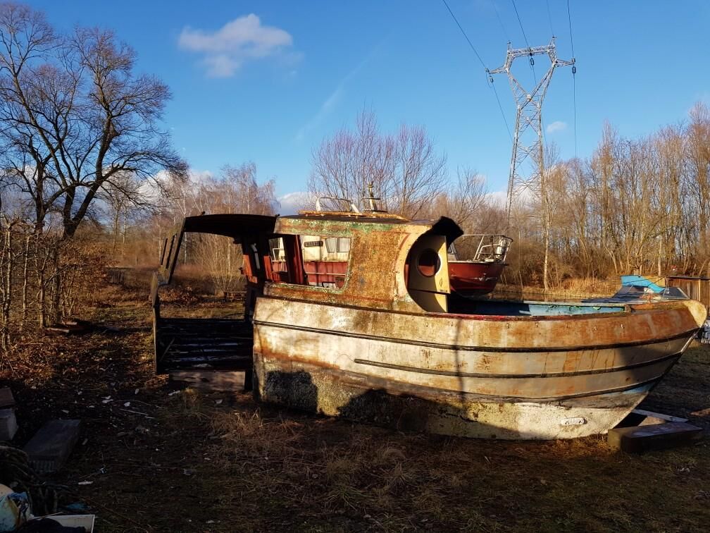 épave d un bateau brulé