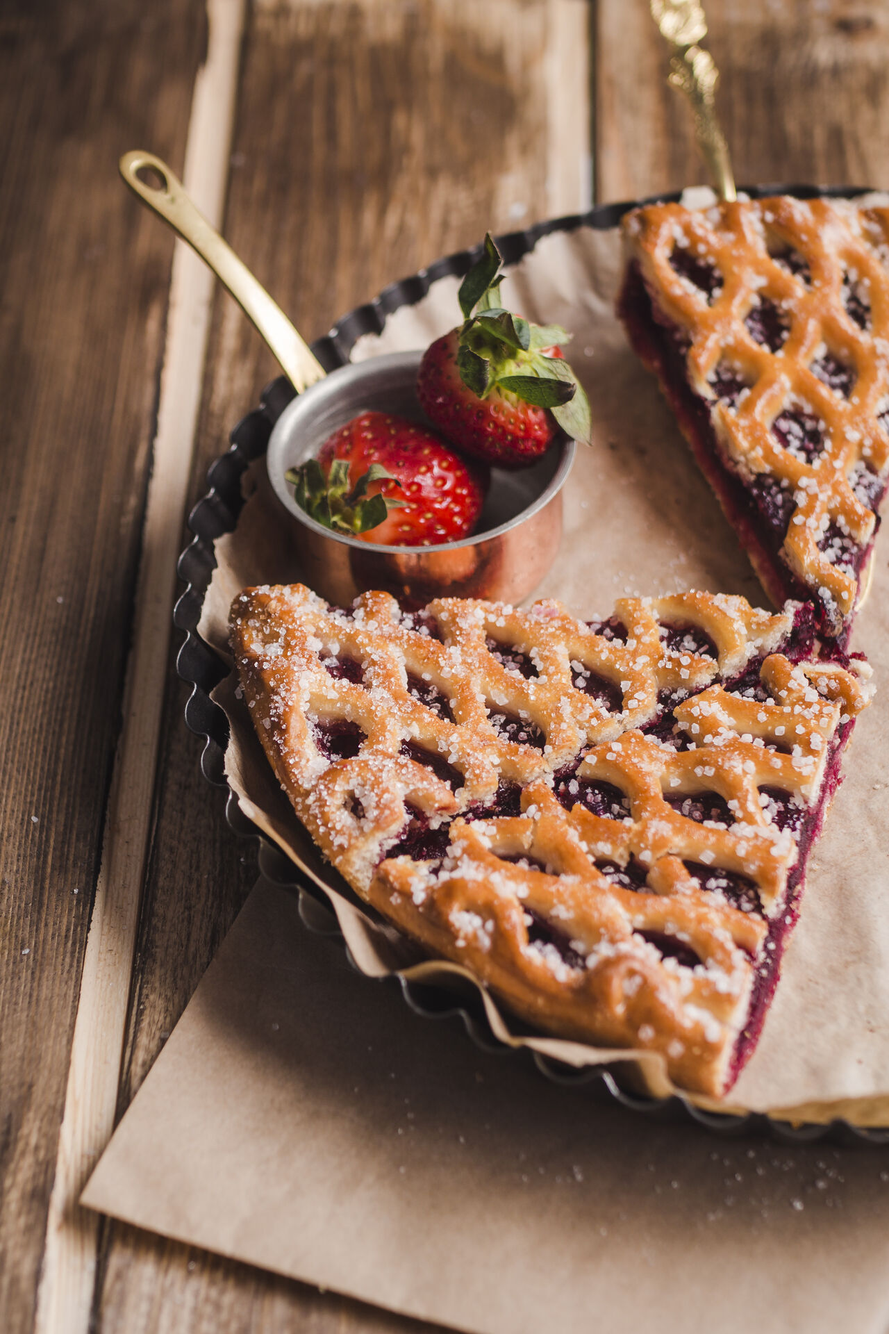 Tarte rustique à la confiture de fraise