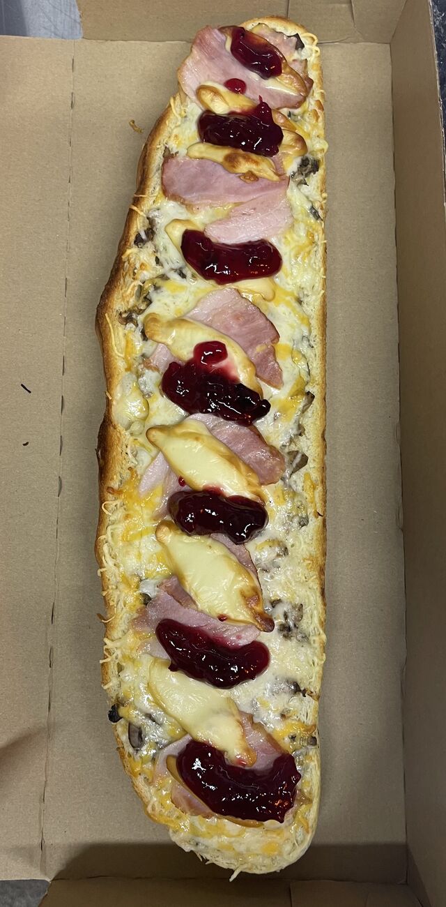 ZAPIEKANKA #6
BOCZEK
OSCYPEK
ŻURAWINA
FARSZ PIECZARKOWY
SER GOUDA I CHEDDAR