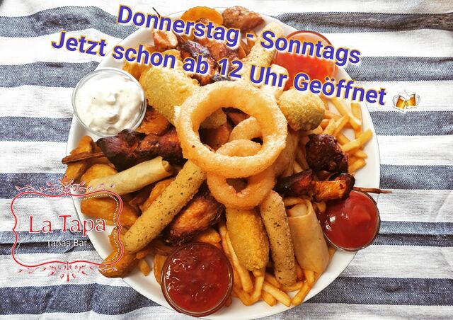 Fingerfood Platte || Chicken Wings, Frühlingsrolle, Mozzarella Sticks, Zwiebel Ringe, Gefüllte Jalapenos, Pommes & Kartoffelecke