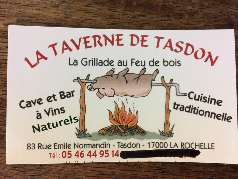 En soirée spéciale ou sur réservation , cochon de lait grillé