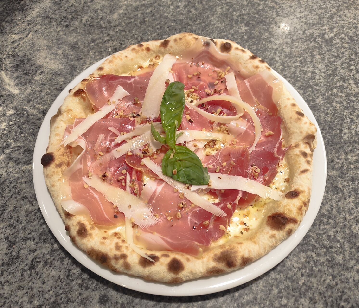 Voici La San Gennaro !! C'est la pizza de janvier/février ;)