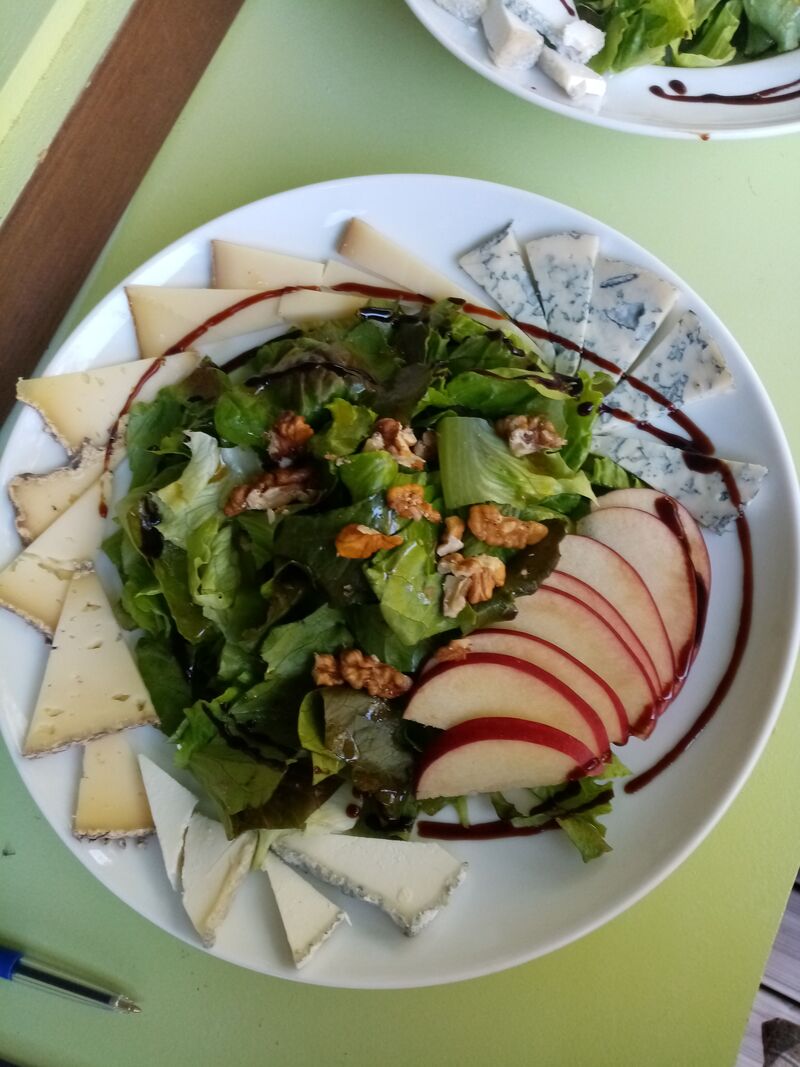 Salade Fromagère