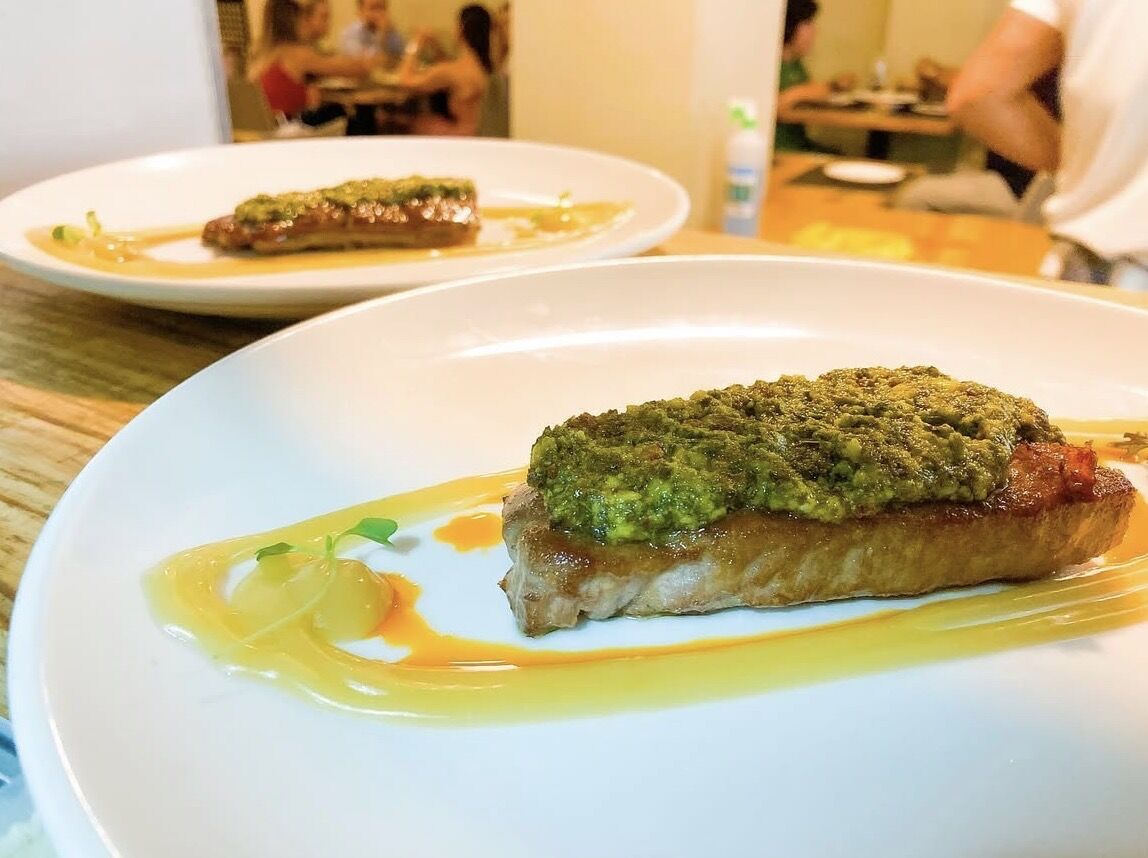 Atún Rojo con Gremolata y Emulsión de Miso