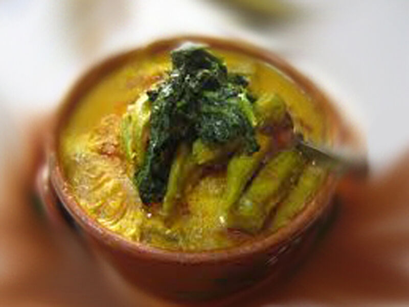 Moamba de Galinha
(Prato típico de Angola)