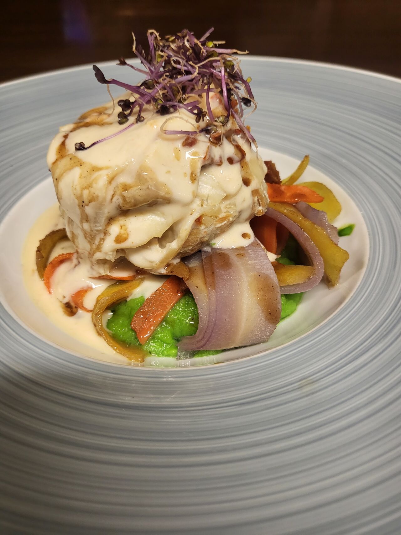 Le poisson du moment, en mille feuille, tagliatelles de légumes