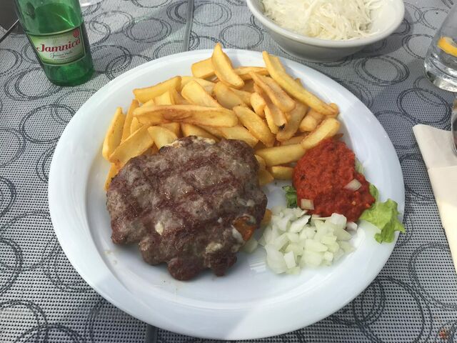 Our warm baked potatoes and barbecue dishes!