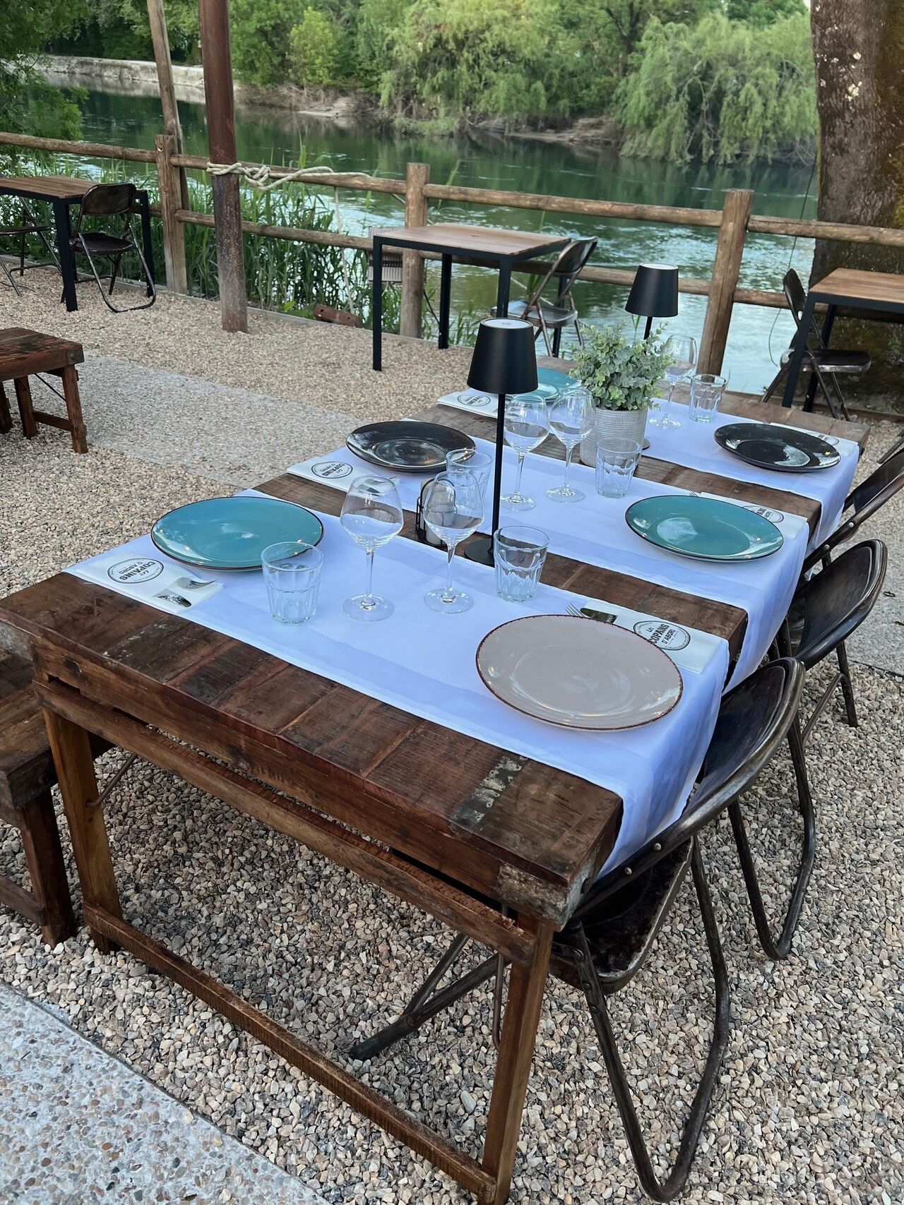 Des tables à partager