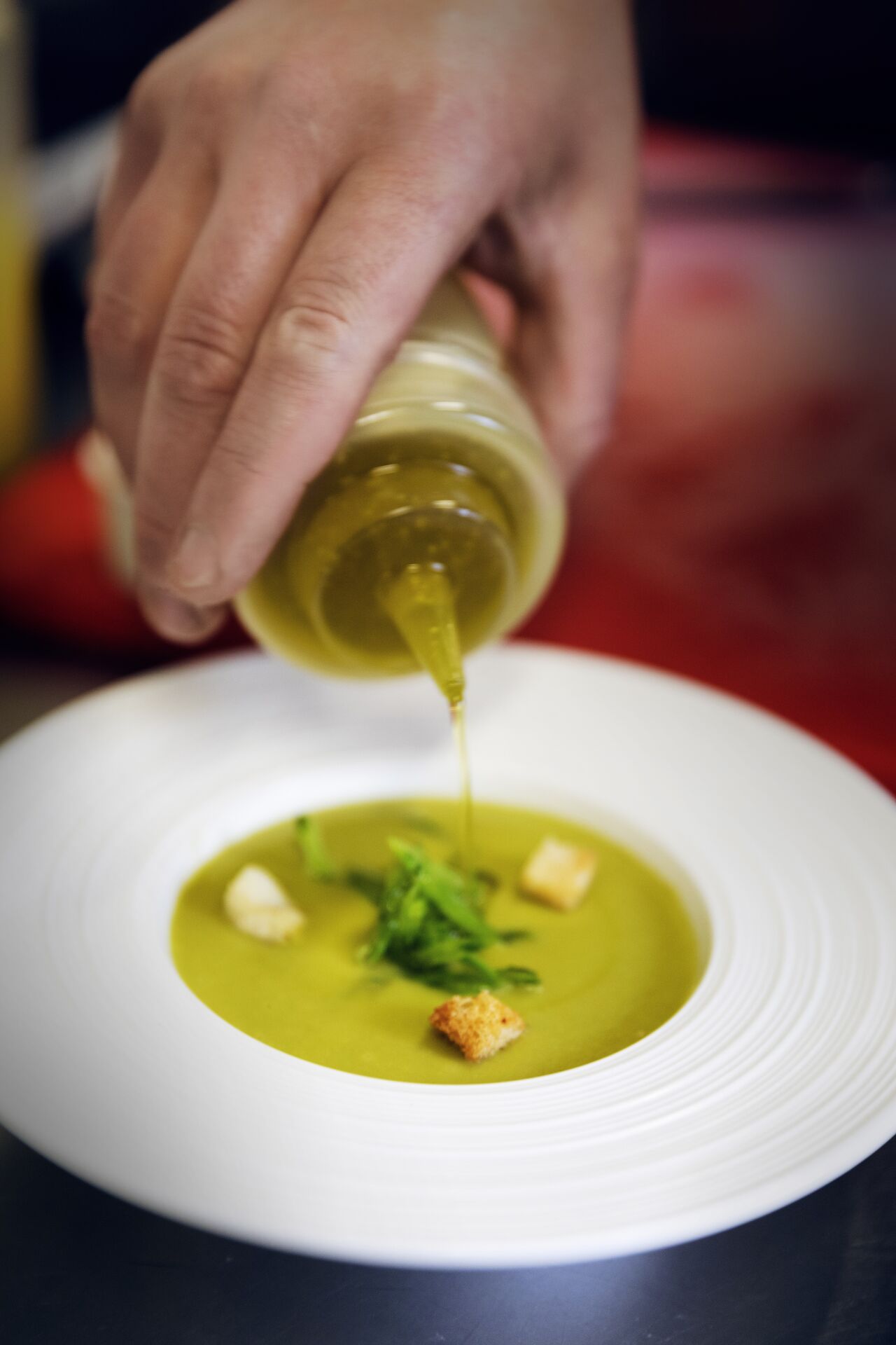 Entrée Gaspacho petit pois
Credit photo
@dureuilphoto.com
@louvrierdelimage