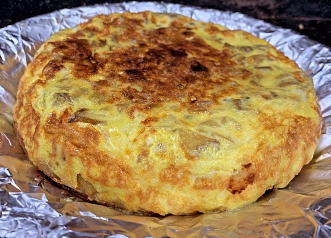 Une merveilleuse tortilla oignons pommes de terre