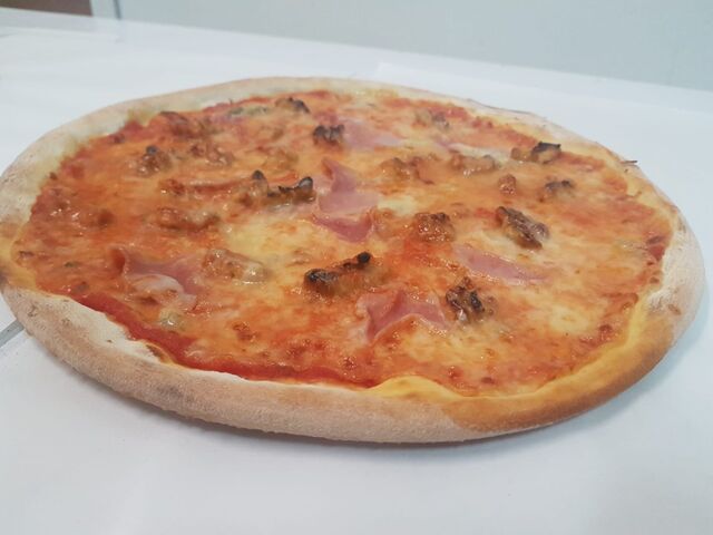 GUSTOSA: prosciutto cotto, noci e gorgonzola