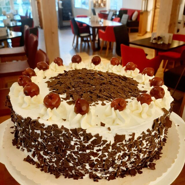 Unsere hausgemachten Torten laden zum verweilen ein.