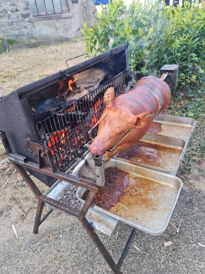Cochon Grillée aux feux de bois