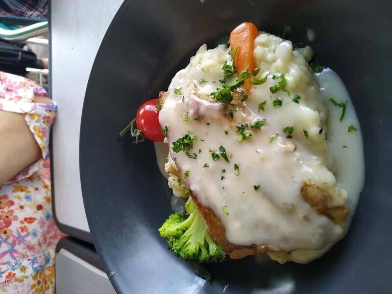 Pavé de sandre sauce Champagne - risotto et petits légumes