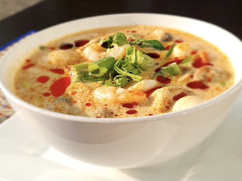 Kokosmilchsuppe mit Garnelen & Gemüse