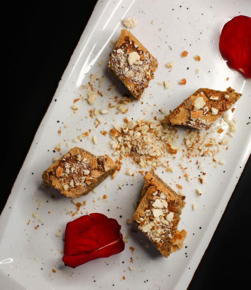 Fulfill your dinner with traditional Makarana cake! ?