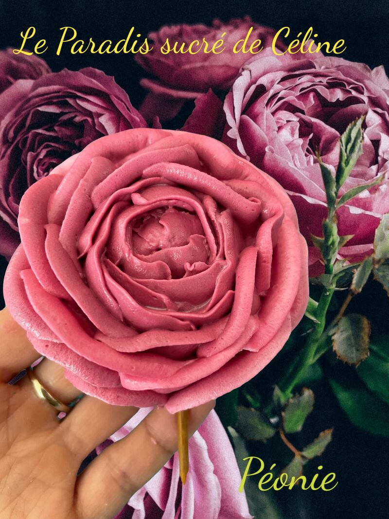 Biscuit sablé parfumé à la fleur d'oranger avec glaçage royal ! c'est sublime encore plus beau en vrai ^^