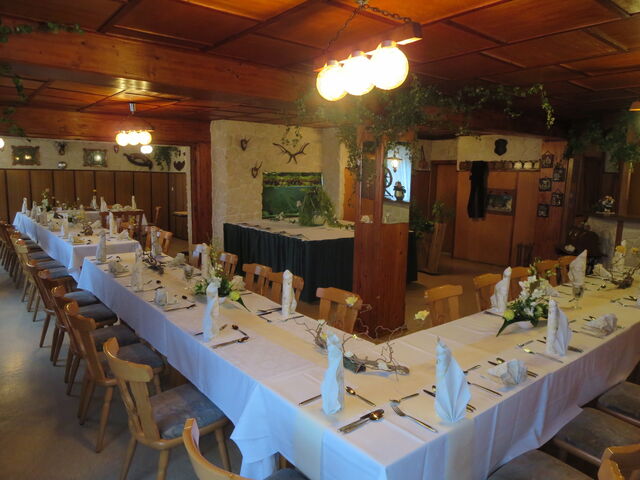 Die Gaststätte bietet Platz für ca 40 bis 50 Personen