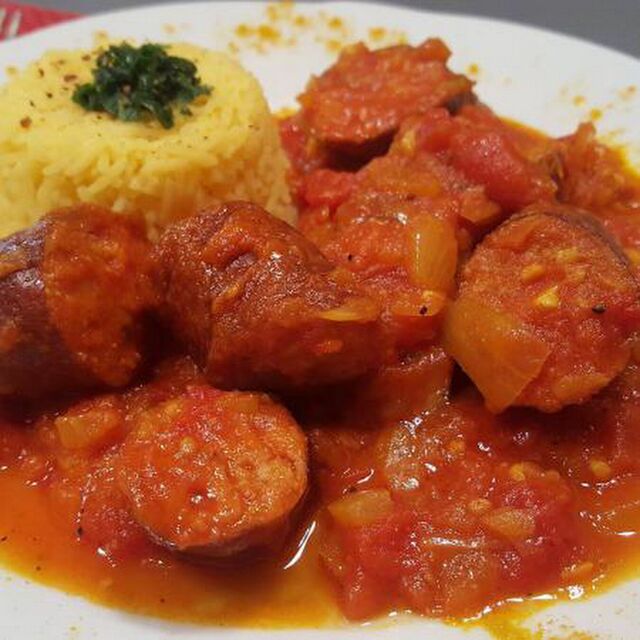 ROUGAIL SAUCISSE A LA REUNIONAISE