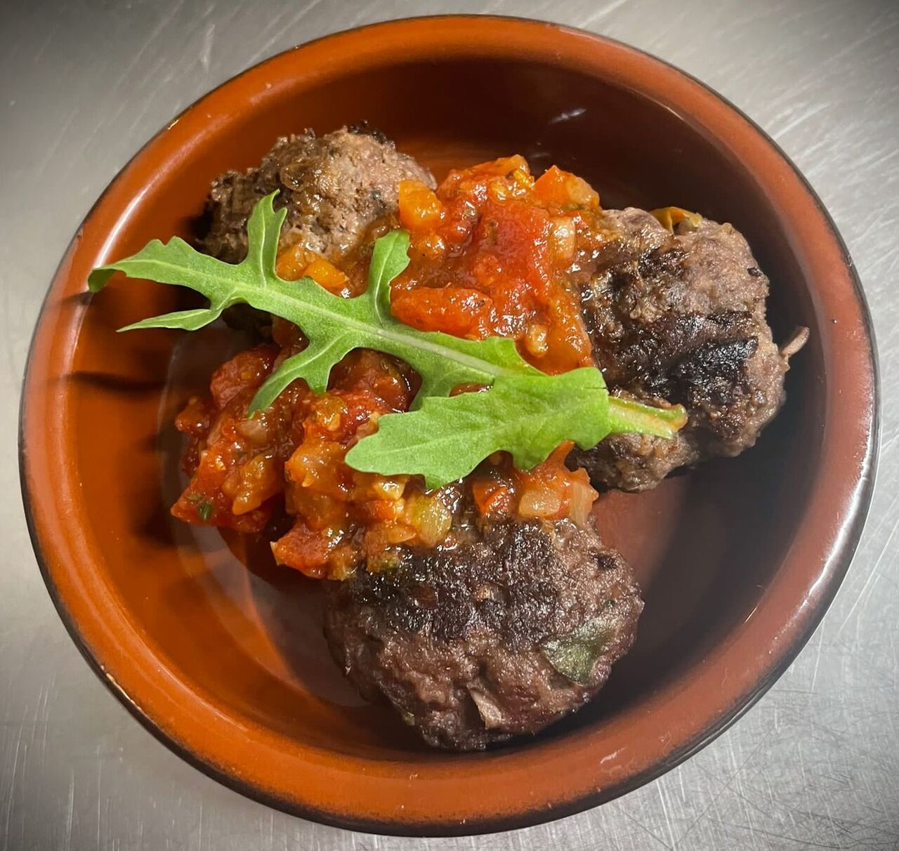 Albóndigas – Spanische Hackbällchen in pikanter Tomatensauce