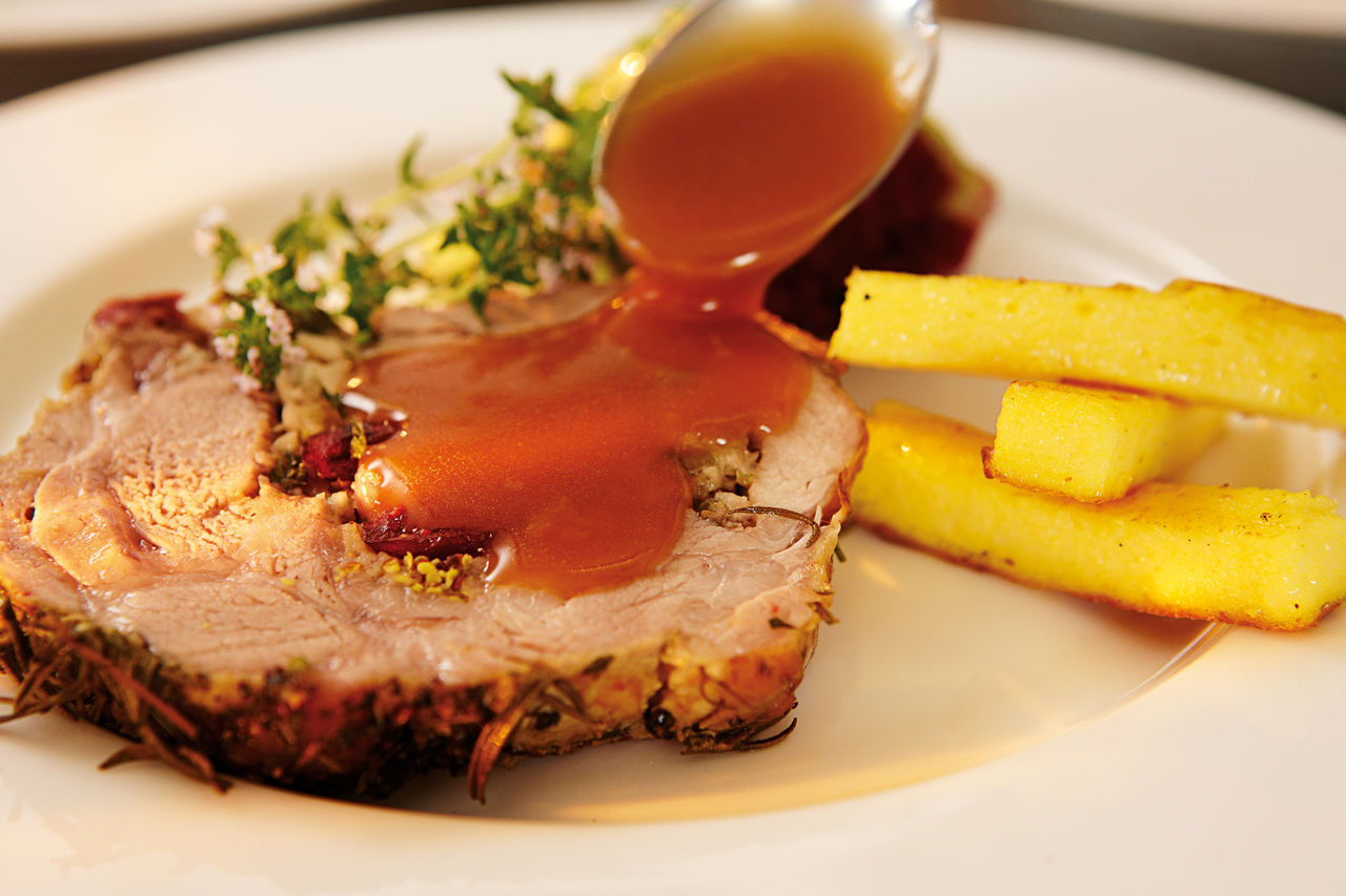 Sonntags gibst Bratl und Stelze