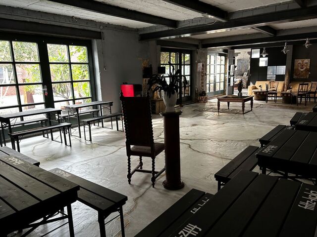 Event- und Galerieraum 2 bietet Platz für ca. 90 Personen