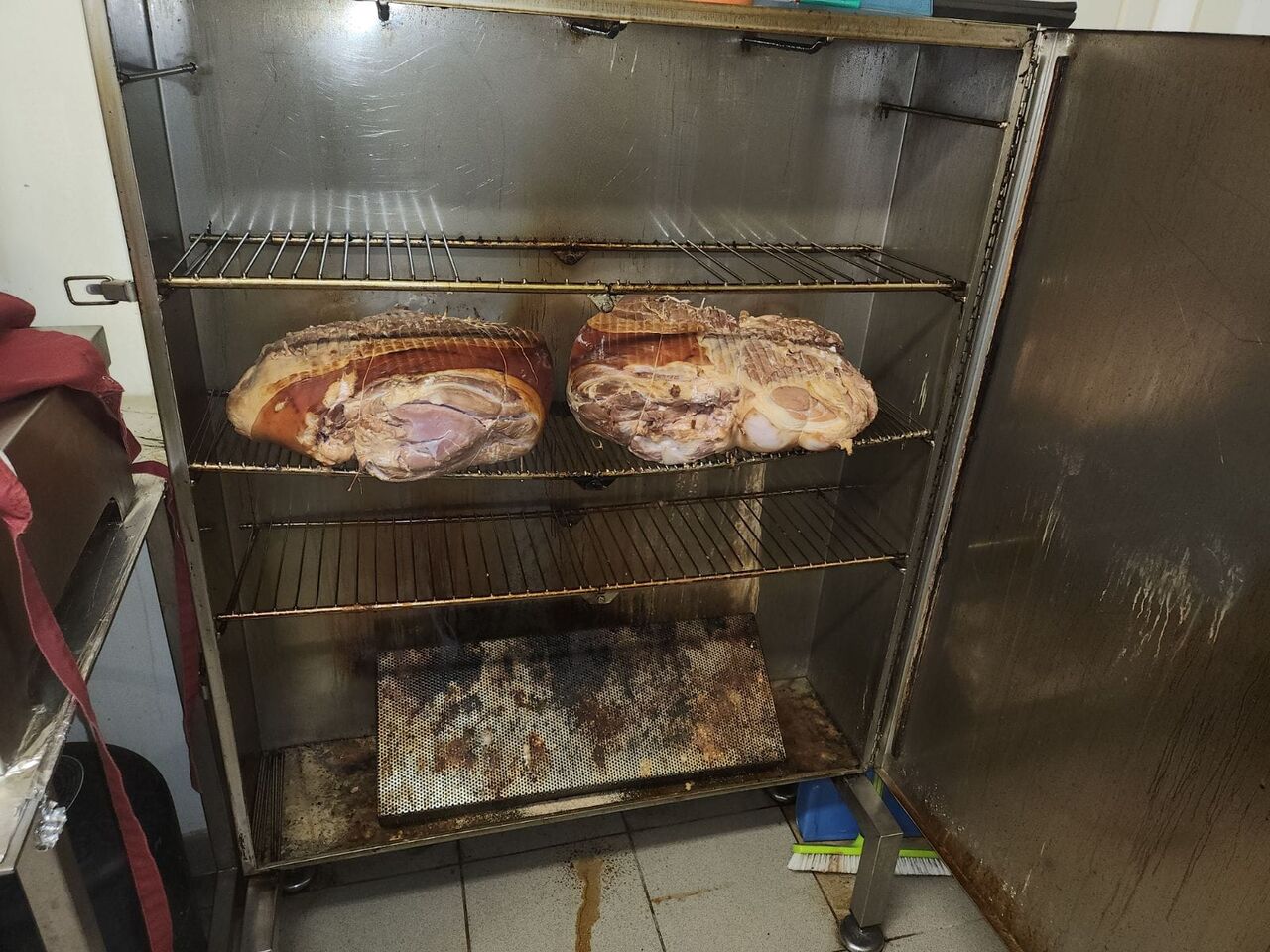 Jambon fumé fumoire