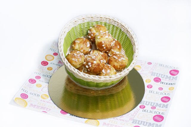 Chouquettes 1.70 euros les 100 gr