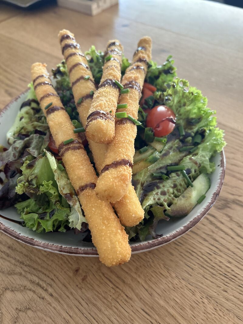 frittierter Spargelsalat