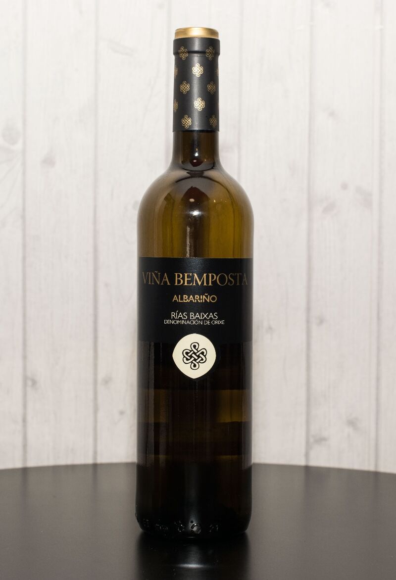Viña Bemposta (DO Rias Baixas) Nuestro albariño hace la diferencia a la hora de disfrutar tu comida preferida.