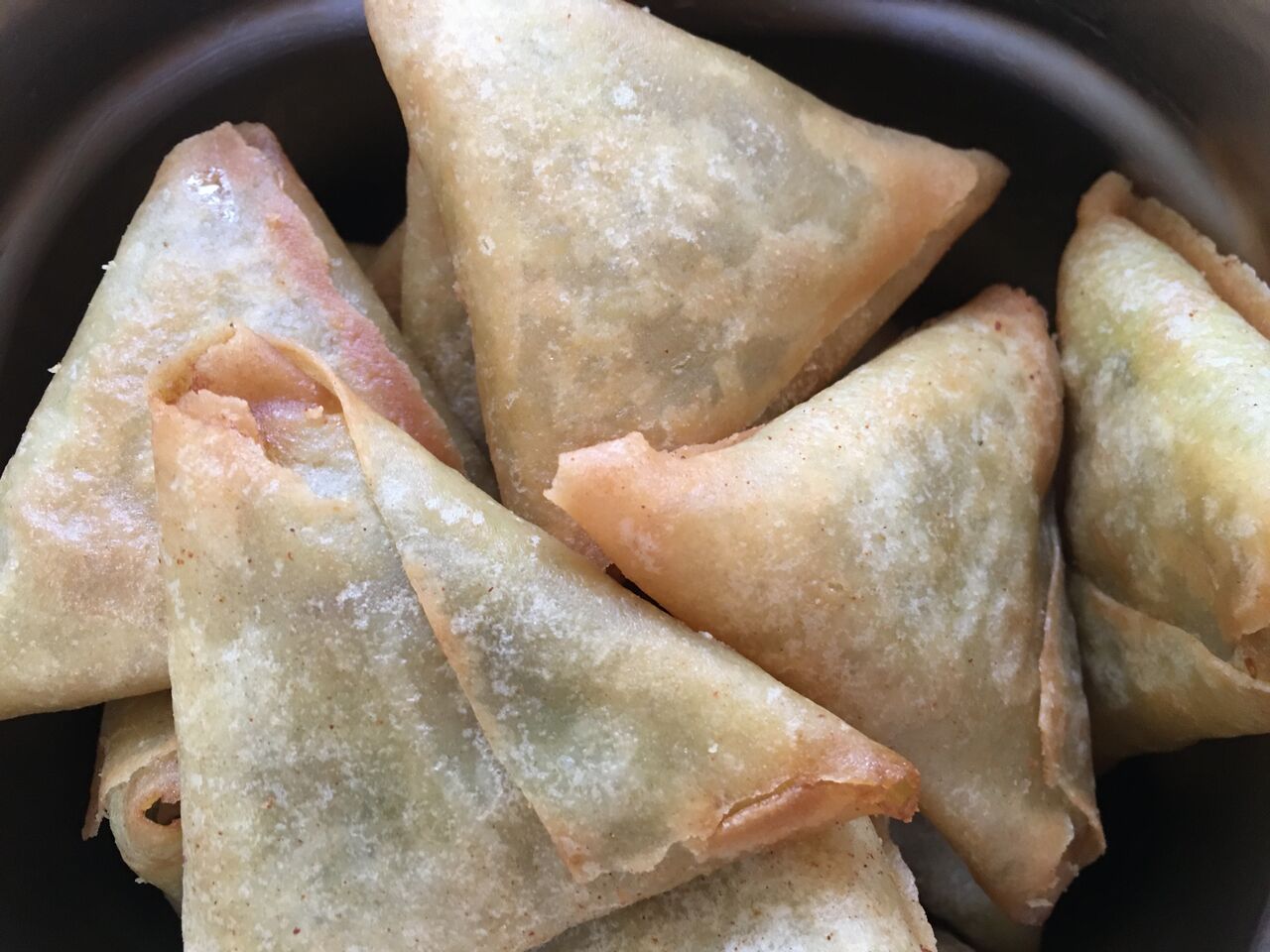 Samoussas aux légumes ou au poulet ou au bœuf 