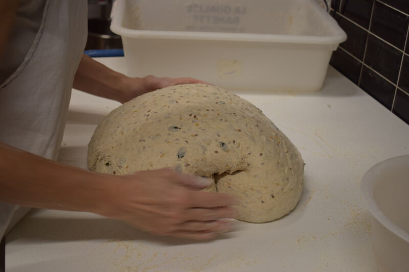 Pétrissage et façonnage manuel