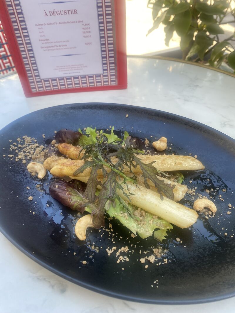 Asperges rôties, crumble sarrasin