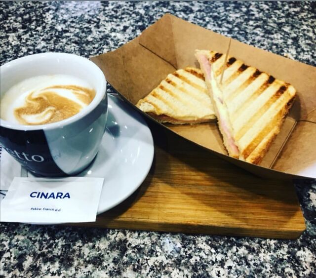 Kava i sendvič - božanstvena kombinacija za dobar početak dana. Čekamo Vas u Zadru, Vaš Bla Bla Bar