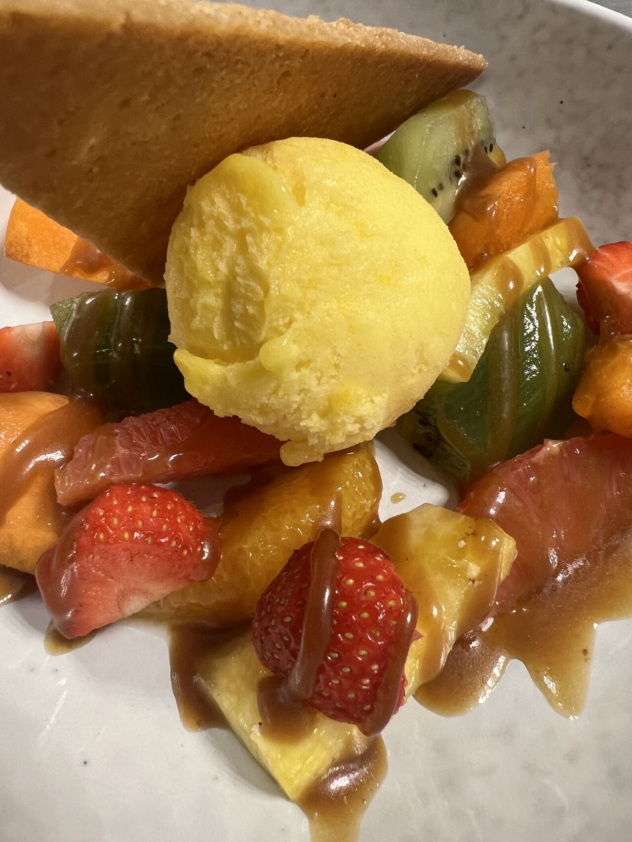 La Verrine de Fruits Frais, Sorbet Clémentines Corse, Canistrelli et Caramel au Romarin