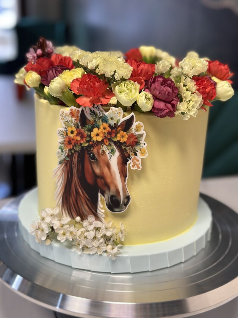 Tort koń+kwiaty
