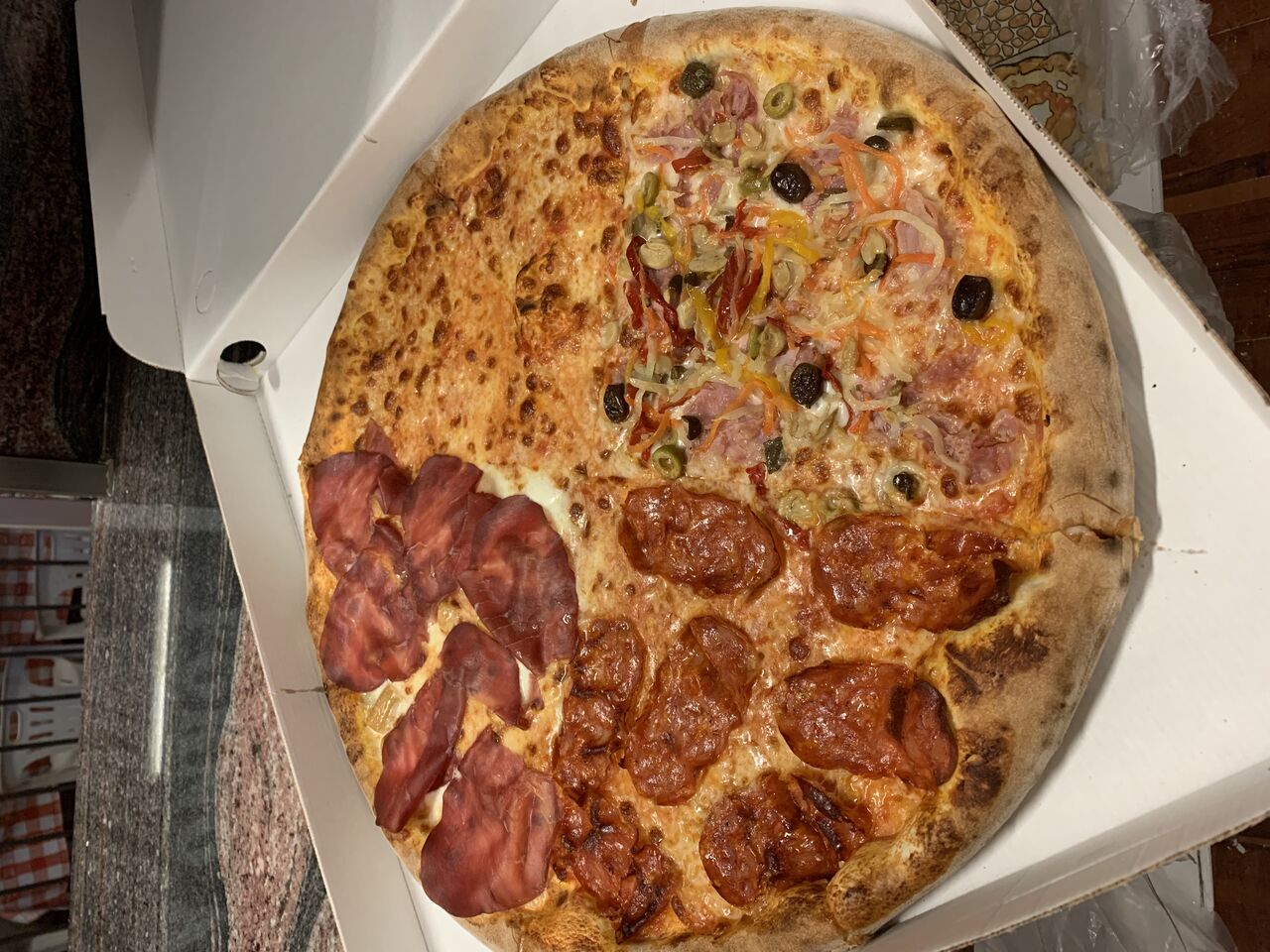 La nostra pizza famiglia per 4 persone 📞