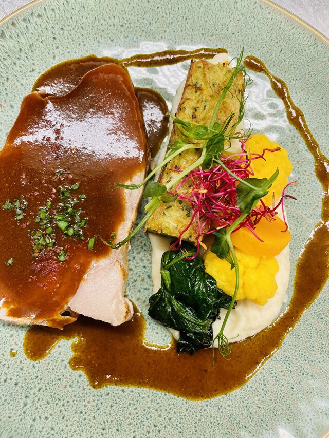  Carré de cochon fermier origine France cuisson basse température jus de cochon piment d’Espelette et ventrèche infusés