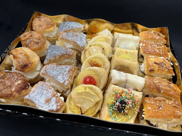 Repostería de hojaldre variada