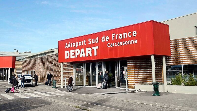 Accès au restaurant Parking P1 Aéroport Sud de France