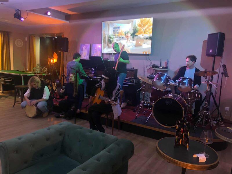 De l'improvisation totale (scènes ouvertes)