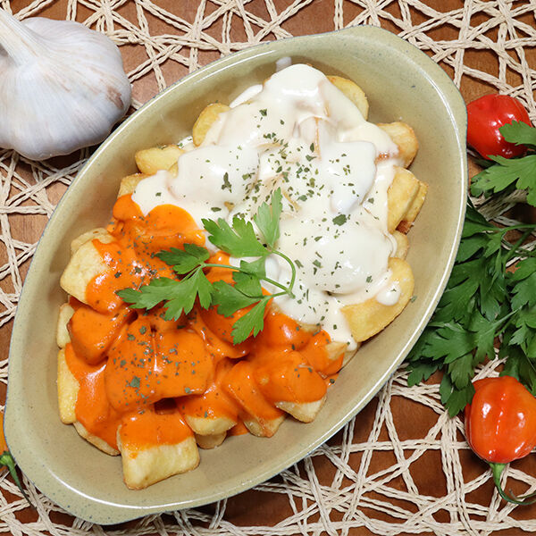 #Braviolis
Nuestras Patatas Cubo con 2 Salsas, Brava Ardiente y Alioli