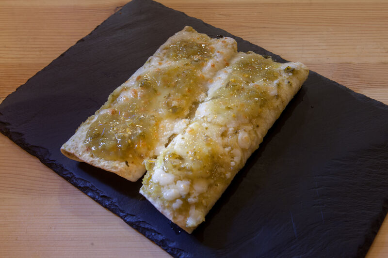 ENCHILADA VERDE
POLLO TOMATE VERDE, CHILE QUESO GRATINADO