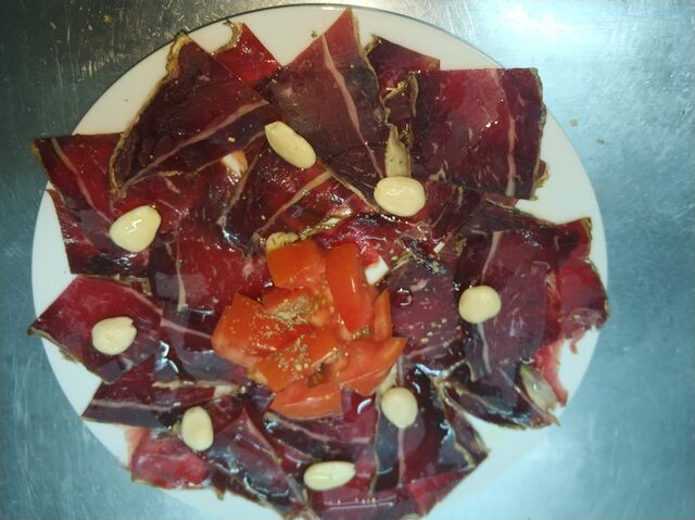 CECINA DE LEON